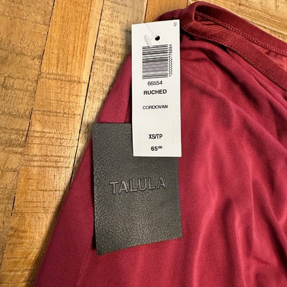 Aritzia Talula Ruched Mini Skirt Red Cordovan - XS - Picture 3 of 3